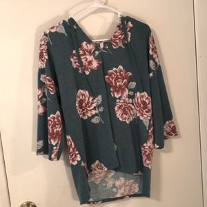 Hooded, comfy Top